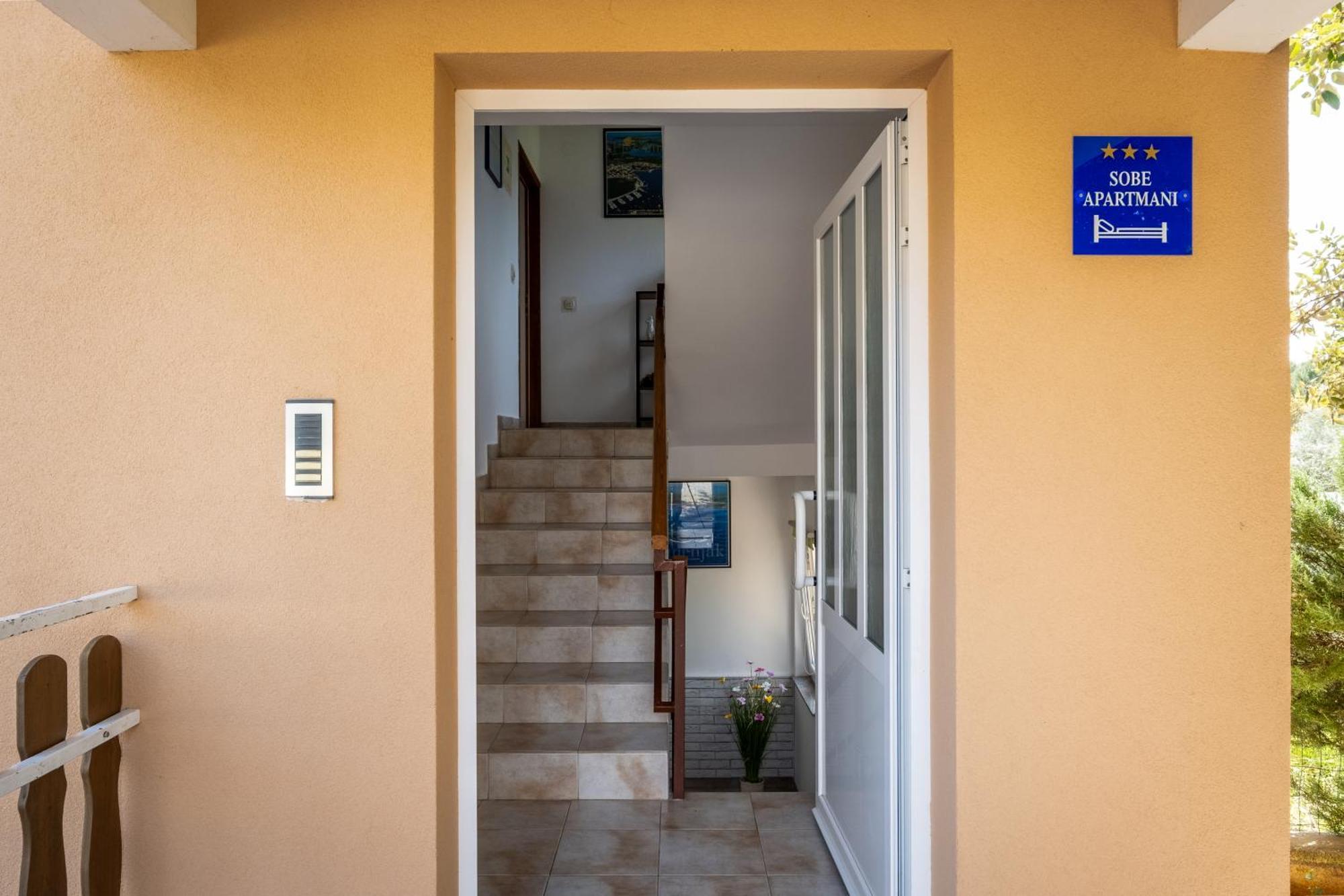 Apartment Ana Pula