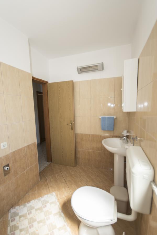Ana Apartment *