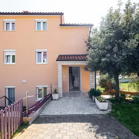 Apartment Ana Pula Exterior photo